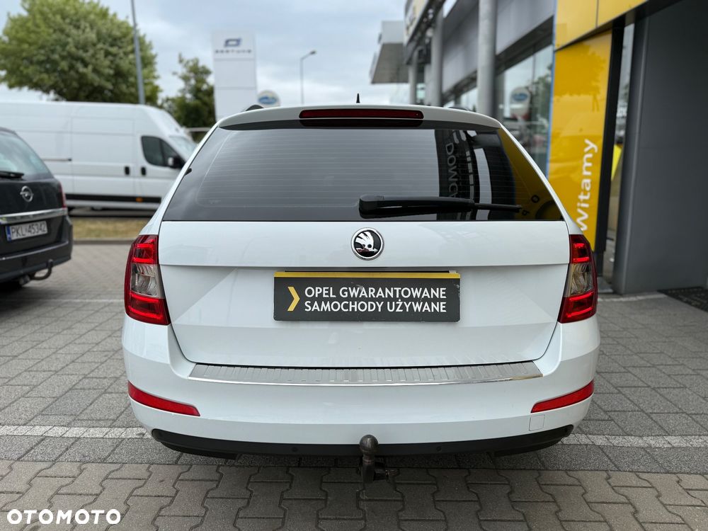 Skoda Octavia 1.6 TDI (Green tec) DSG Ambition - 6