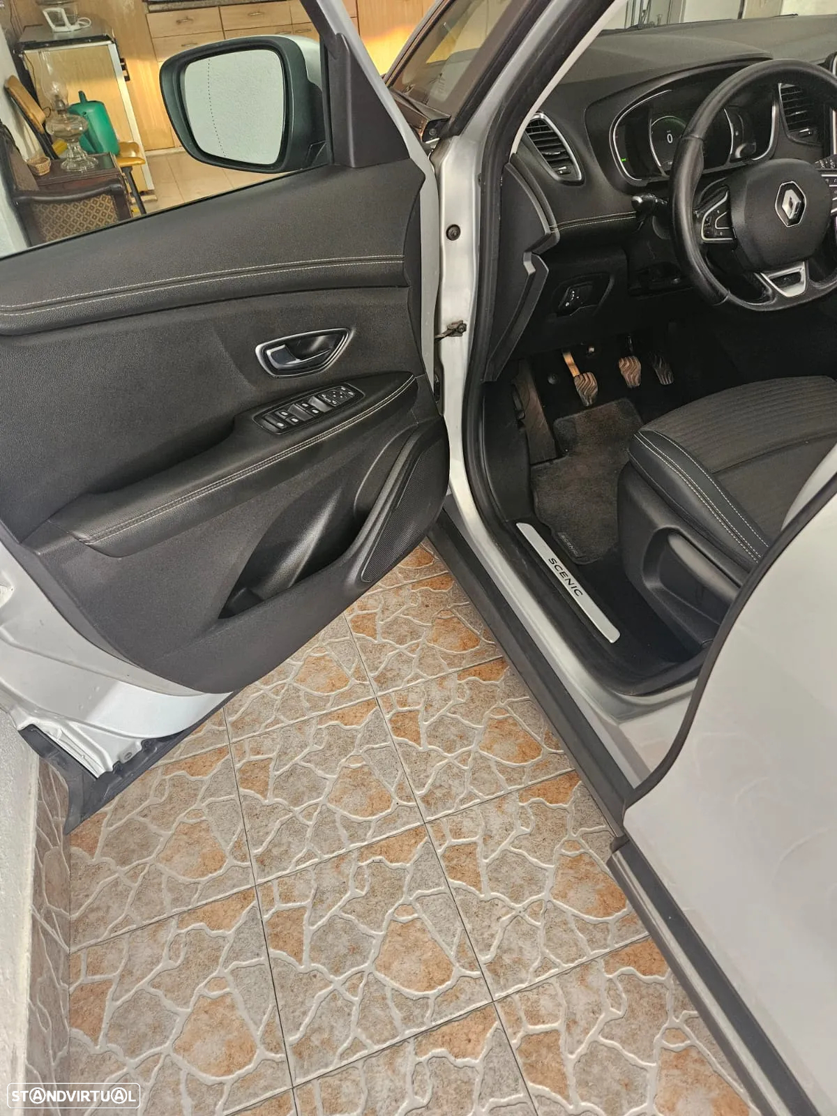 Renault Grand Scénic ENERGY dCi 110 INTENS - 17