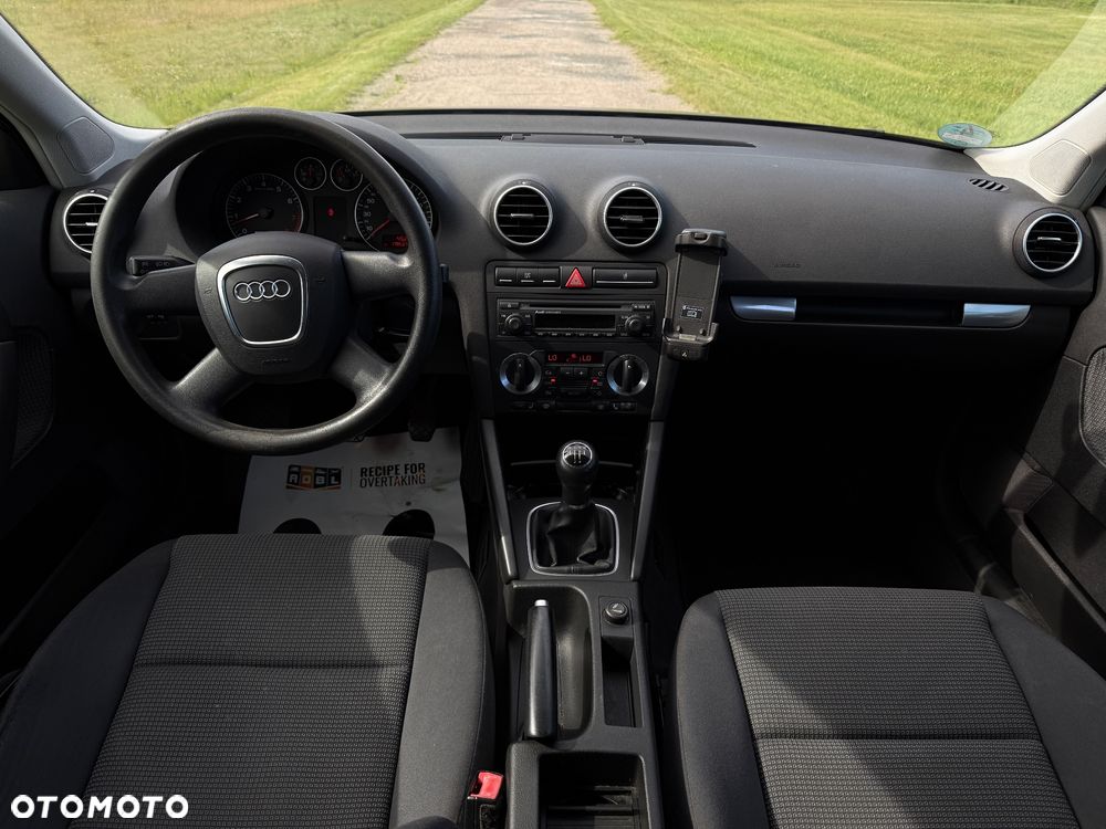Audi A3 Sportback 1.6 Attraction - 6