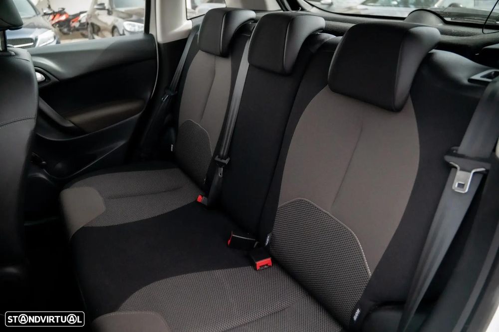 Citroën C3 1.2 PureTech Feel - 17