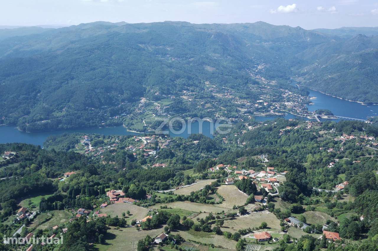 Terreno rustico com vistas rio em Vieira do Minho - Grande imagem: 2/46