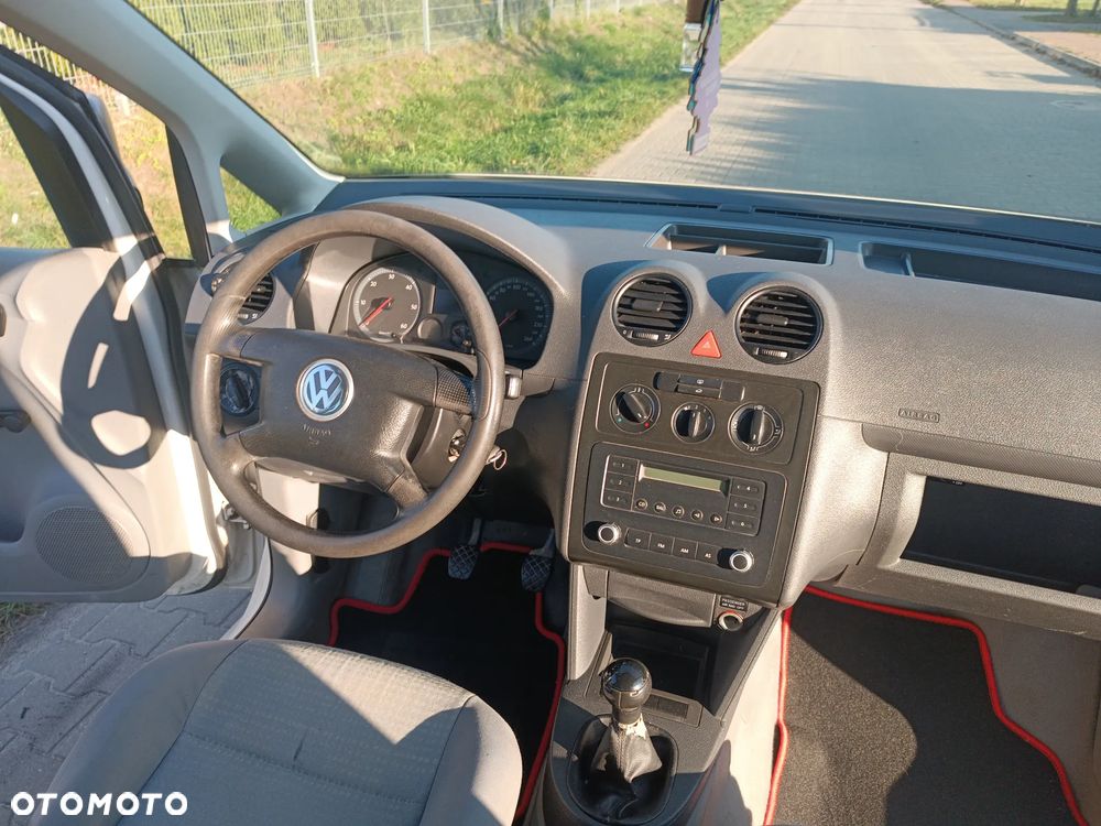 Volkswagen Caddy - 10