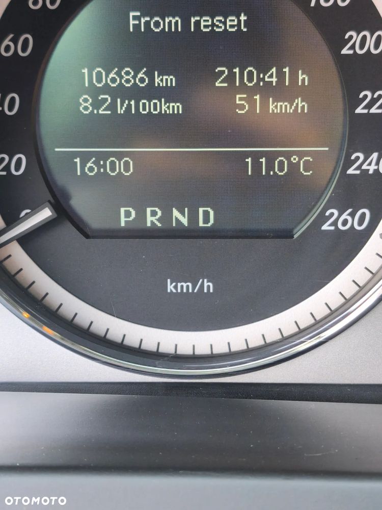 Mercedes-Benz Klasa C 180 CGI Automatik BlueEFFICIENCY Avantgarde - 14
