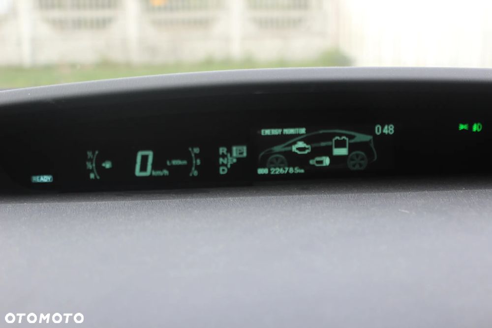 Toyota Prius (Hybrid) Executive - 20