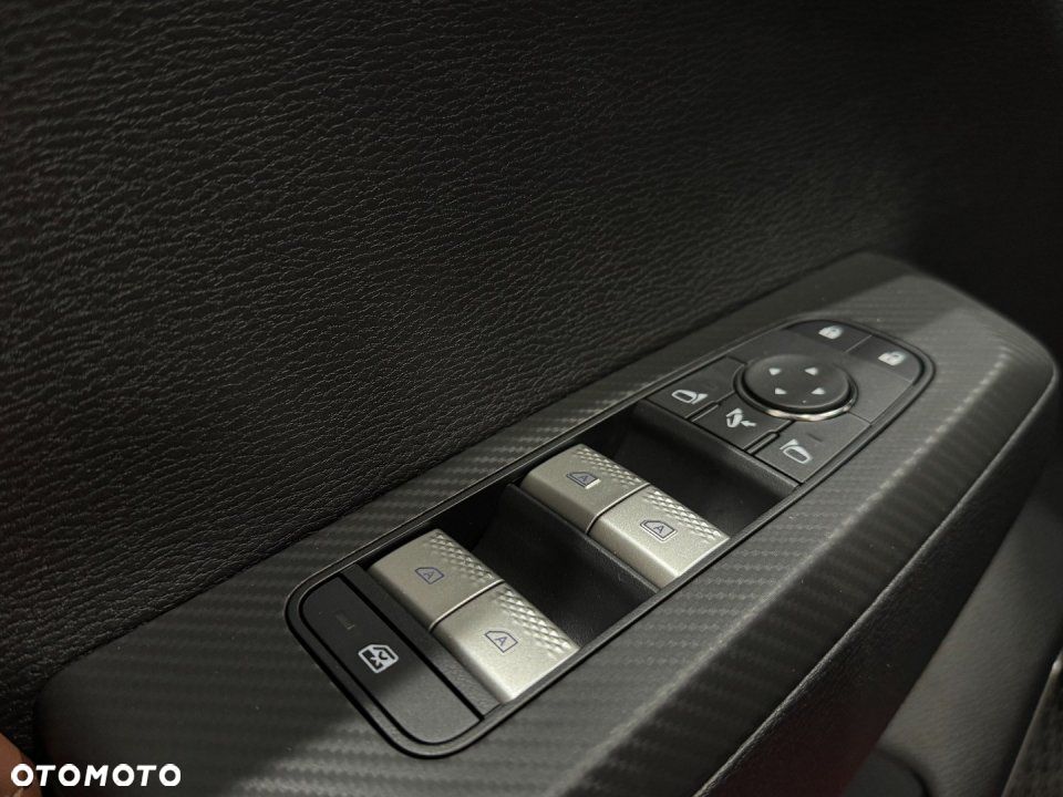 Mitsubishi Outlander - 12