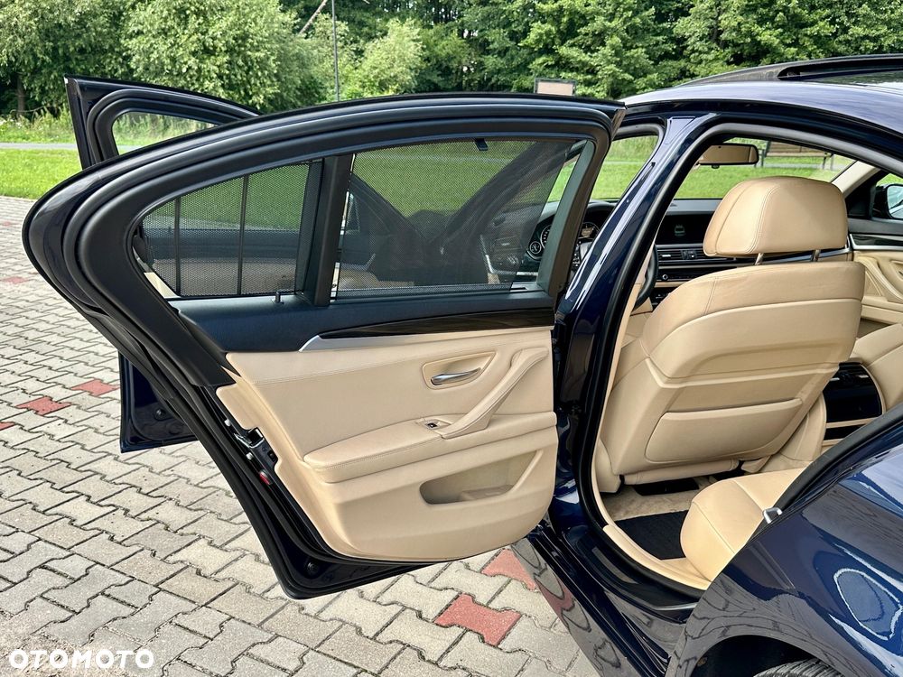 BMW Seria 5 530d xDrive Sport-Aut - 26