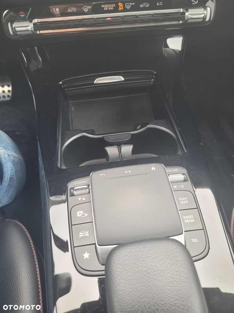 Mercedes-Benz Klasa A 200 d 4-Matic AMG Line 8G-DCT - 13
