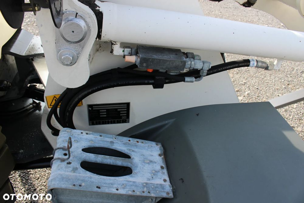 Liebherr L506 STEREO / ŁYŻKA / WIDŁY / SZYBKOZŁĄCZE / SPROWADZONA Z FRANCJI/ - 12