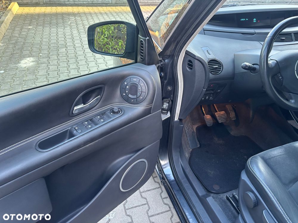 Renault Espace 2.0 dCi Privilege - 17