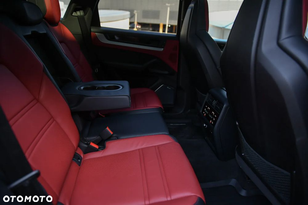 Porsche Cayenne Tiptronic S - 26