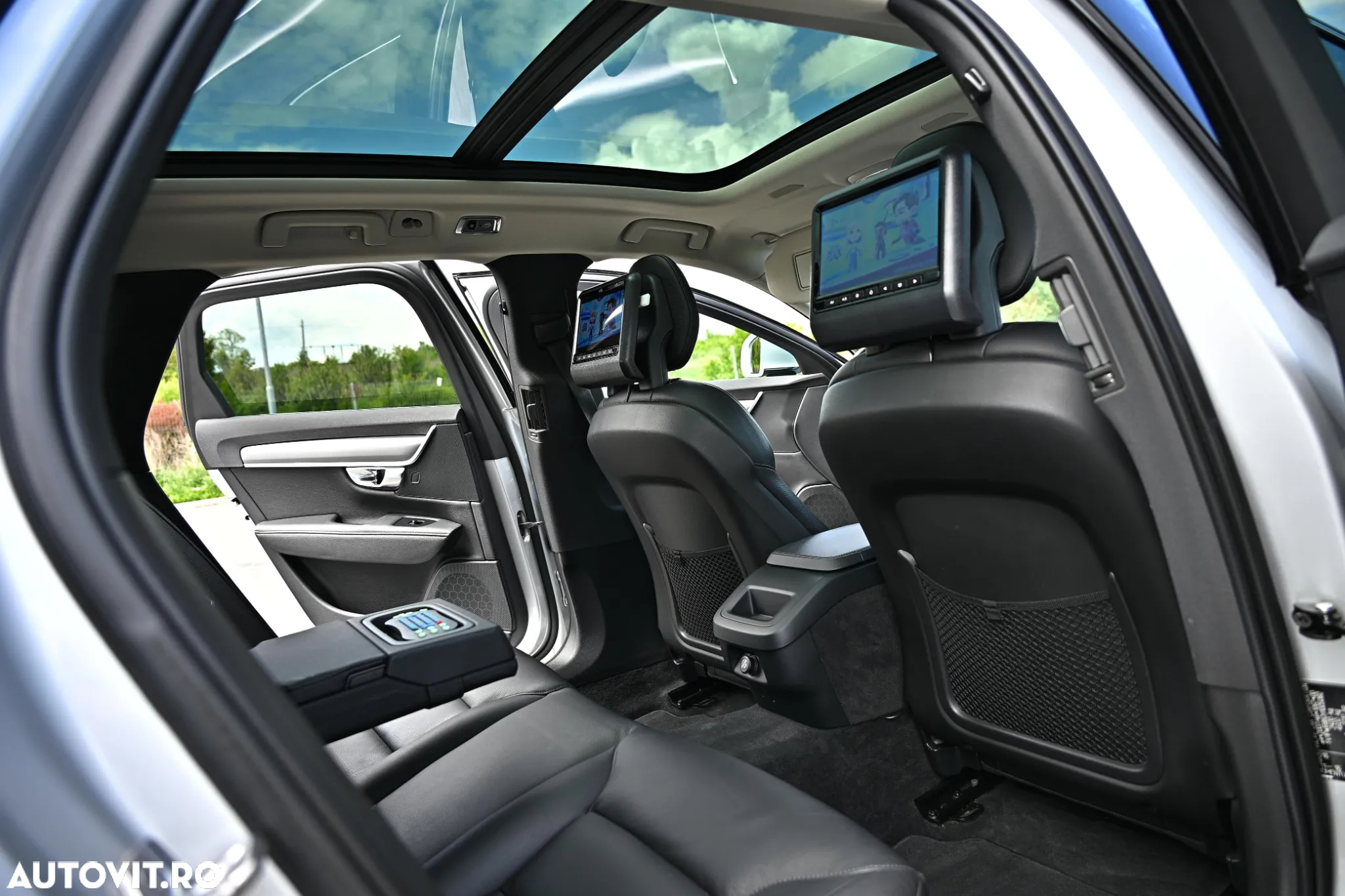 Volvo V90 D5 AWD Geartronic Momentum - 22