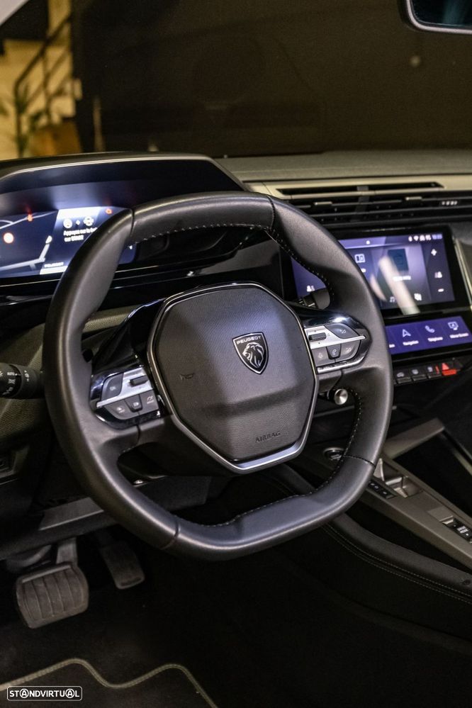 Peugeot 408 1.6 Hybrid Allure e-EAT8 - 25