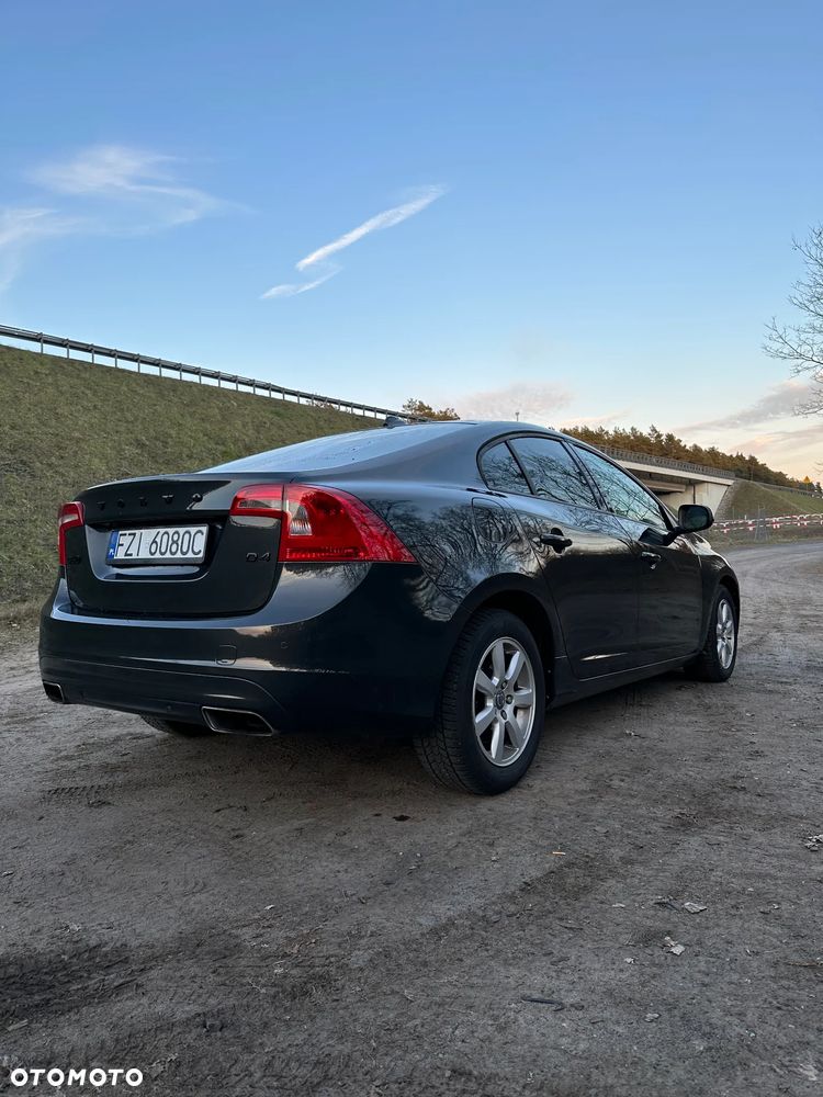 Volvo S60 D4 Drive-E Kinetic - 4