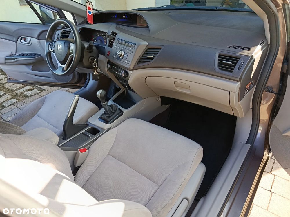 Honda Civic 1.8 Comfort - 13