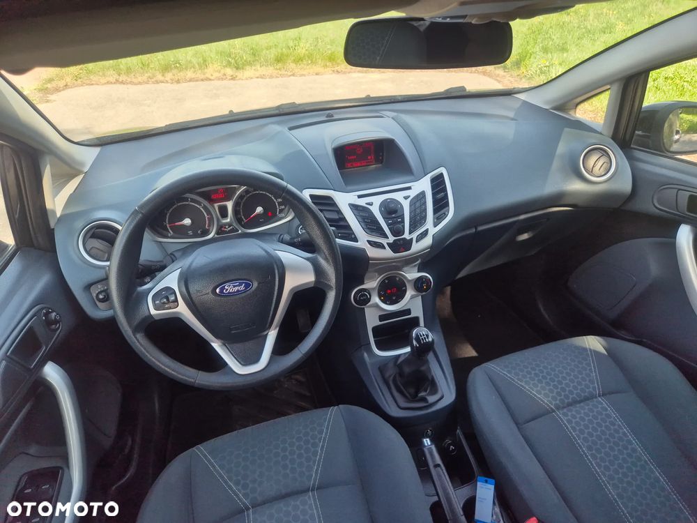 Ford Fiesta 1.4 Titanium EU5 - 23