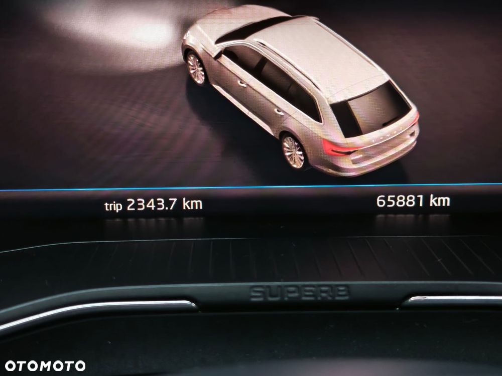 Skoda Superb 2.0 TDI SCR L&K DSG - 8