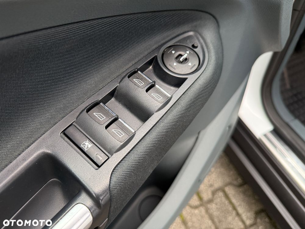 Ford C-MAX - 16