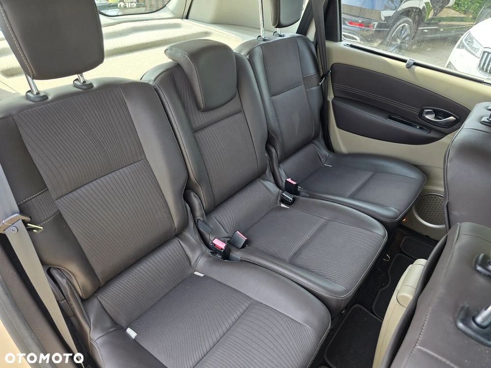 Renault Scenic - 15