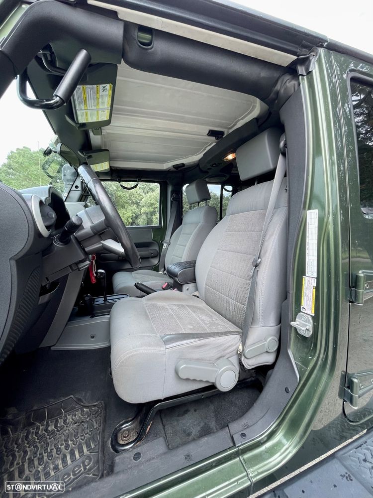 Jeep Wrangler Unlimited 2.8 CRD ATX Sahara Limited - 16