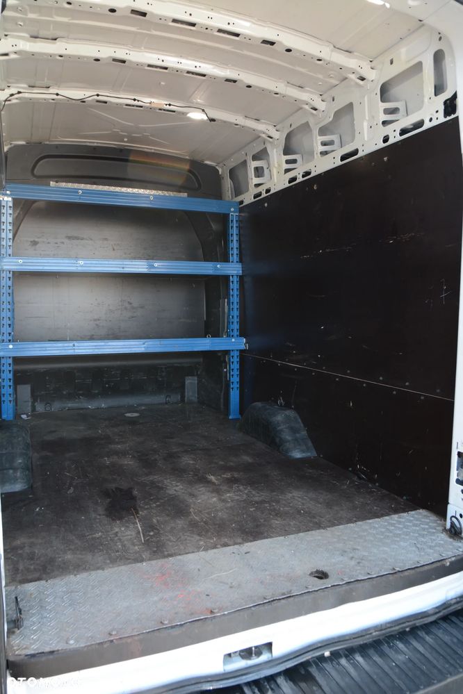 Ford Transit - 15