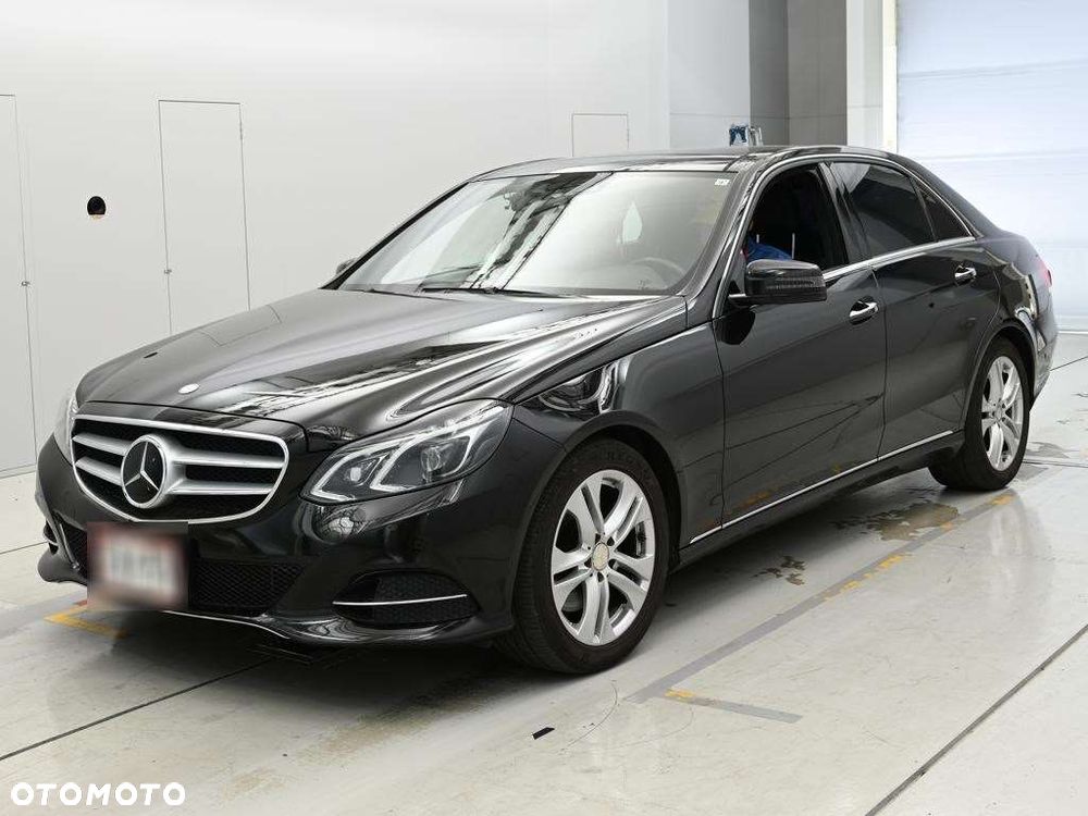 Mercedes-Benz Klasa E 300 4Matic 7G-TRONIC Avantgarde - 1