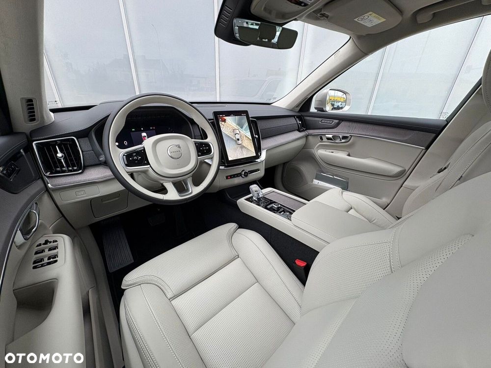 Volvo XC 90 - 9