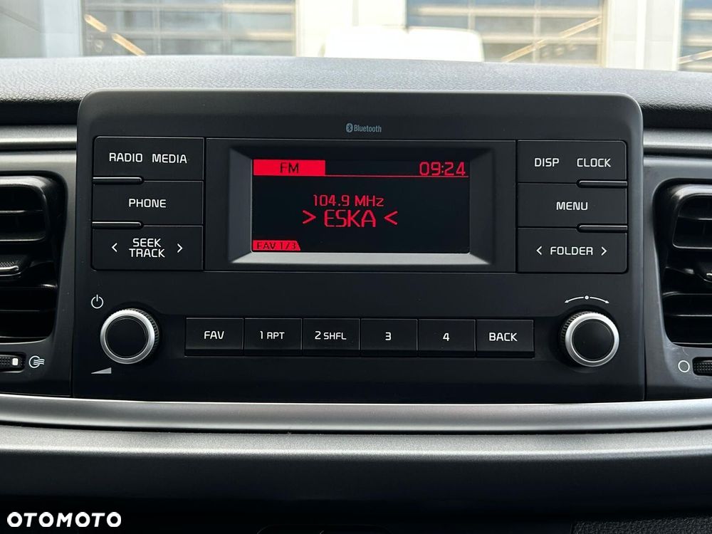 Kia Rio - 26