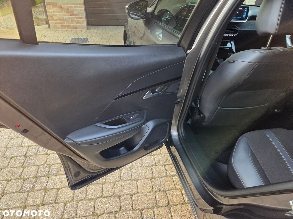 Peugeot 2008 1.5 BlueHDi Allure S&S EAT8 - 18
