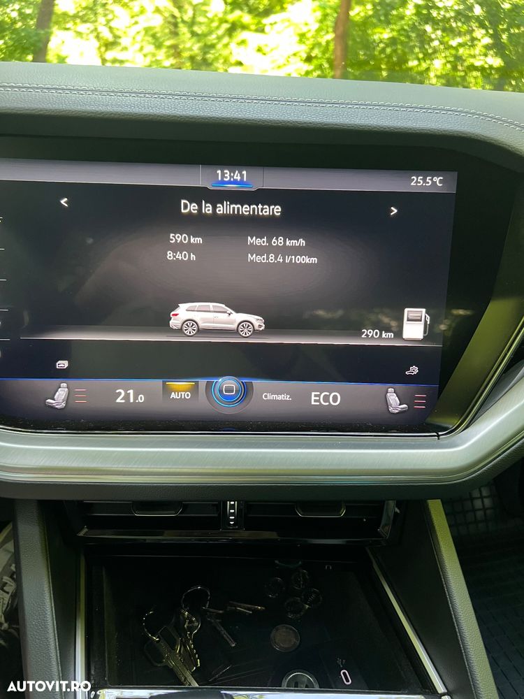 Volkswagen Touareg - 28