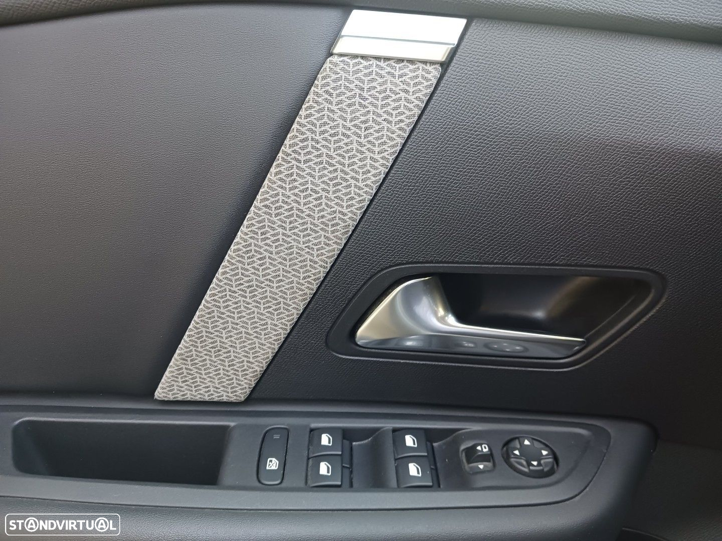 Citroën C4 1.5 BlueHDi Shine Pack EAT8 - 22