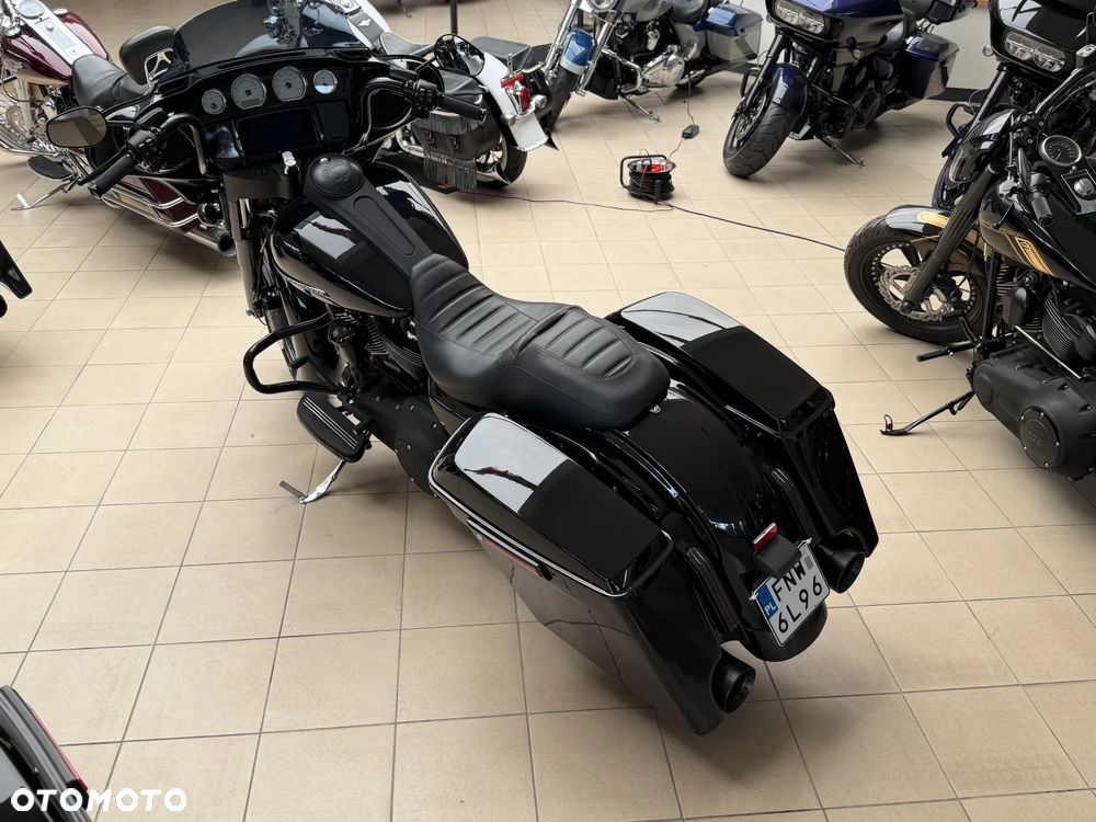 Harley-Davidson Touring Street Glide - 10