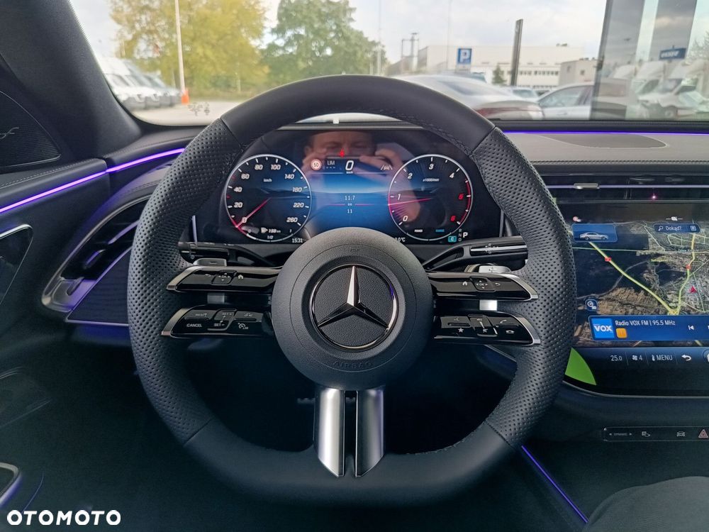 Mercedes-Benz Klasa E - 23