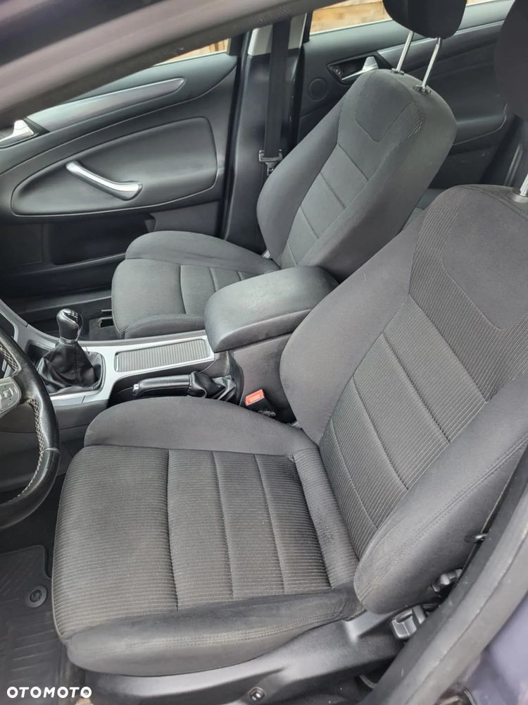 Ford Mondeo 2.0 FF Titanium - 8