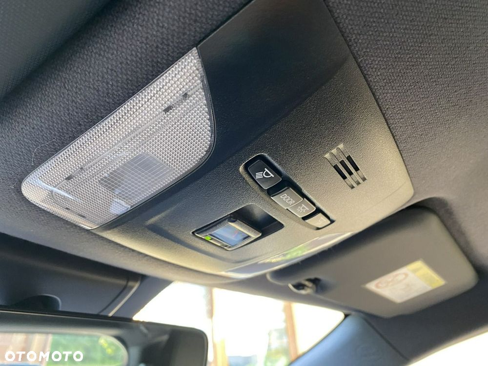 Toyota Corolla 1.8 Hybrid Comfort - 18
