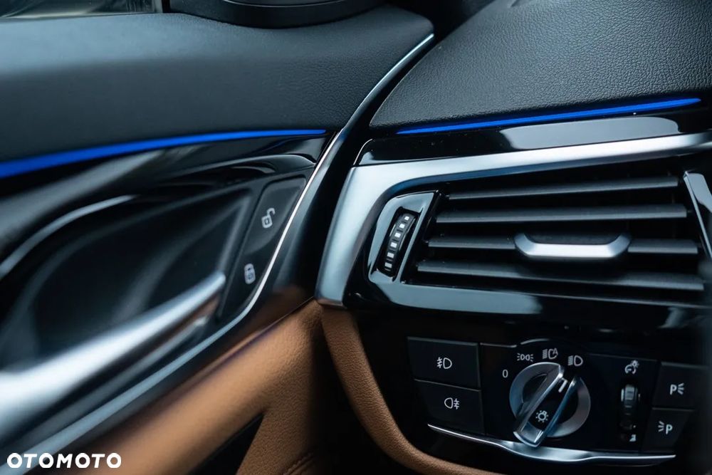 BMW 6GT 630d Gran Turismo Sport Line - 35
