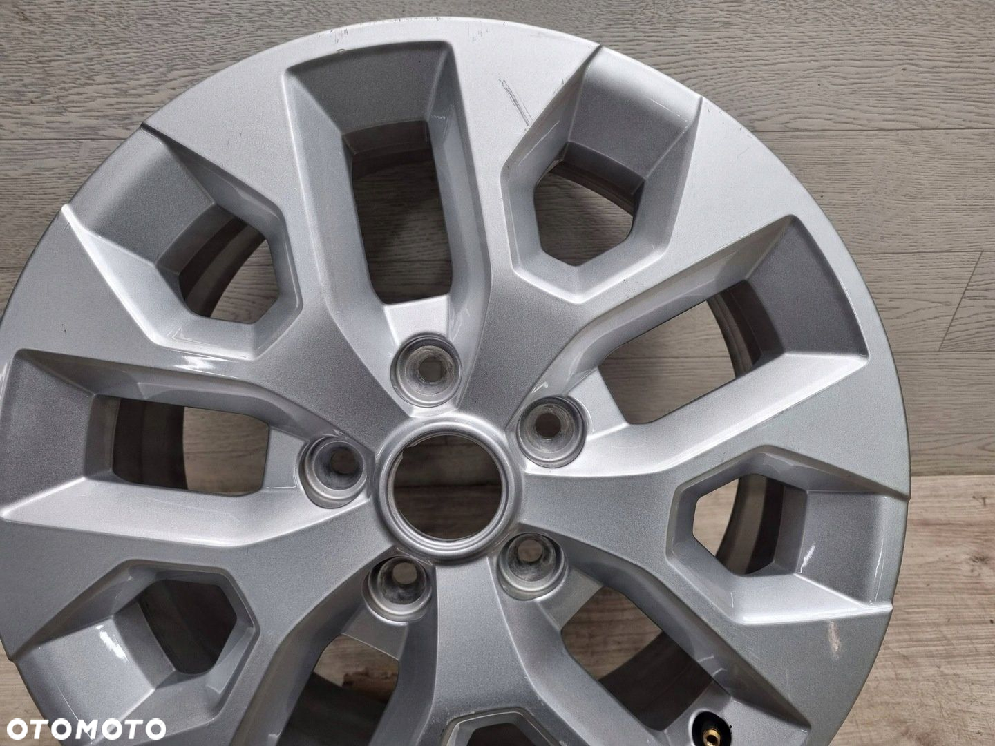 Felga Dacia Duster II 6.5Jx16 CH5-50 Et50 5x114.3 403009696R - 6