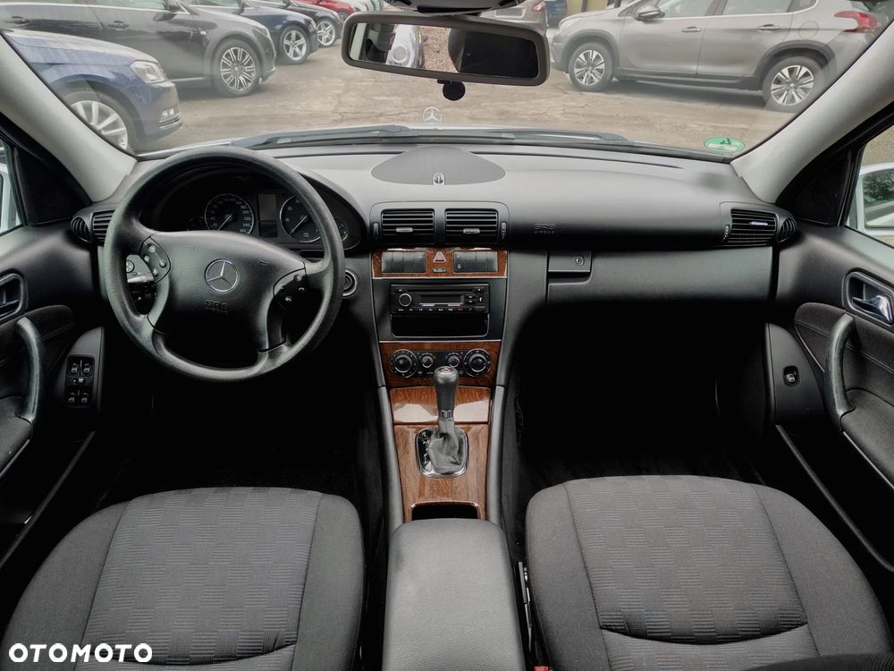 Mercedes-Benz Klasa C 180 Kompressor Automatik Classic - 13