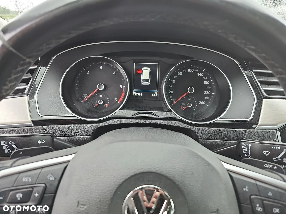 Volkswagen Passat 2.0 TDI 4Mot Elegance DSG - 15