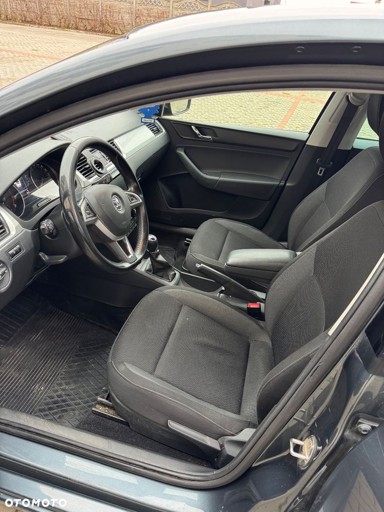 Skoda RAPID Spb 1.2 TSI Active - 12