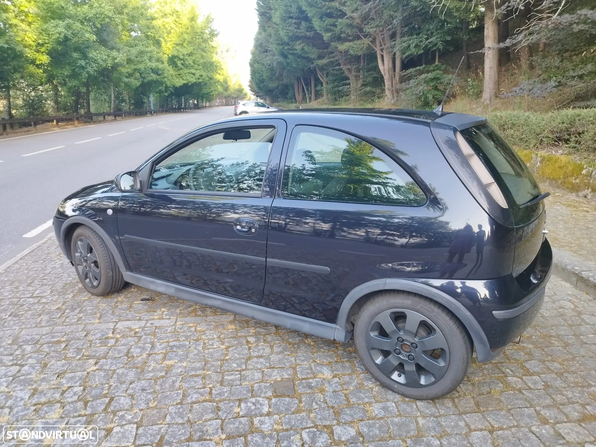 Opel Corsa 1.2 16V Enjoy - 8
