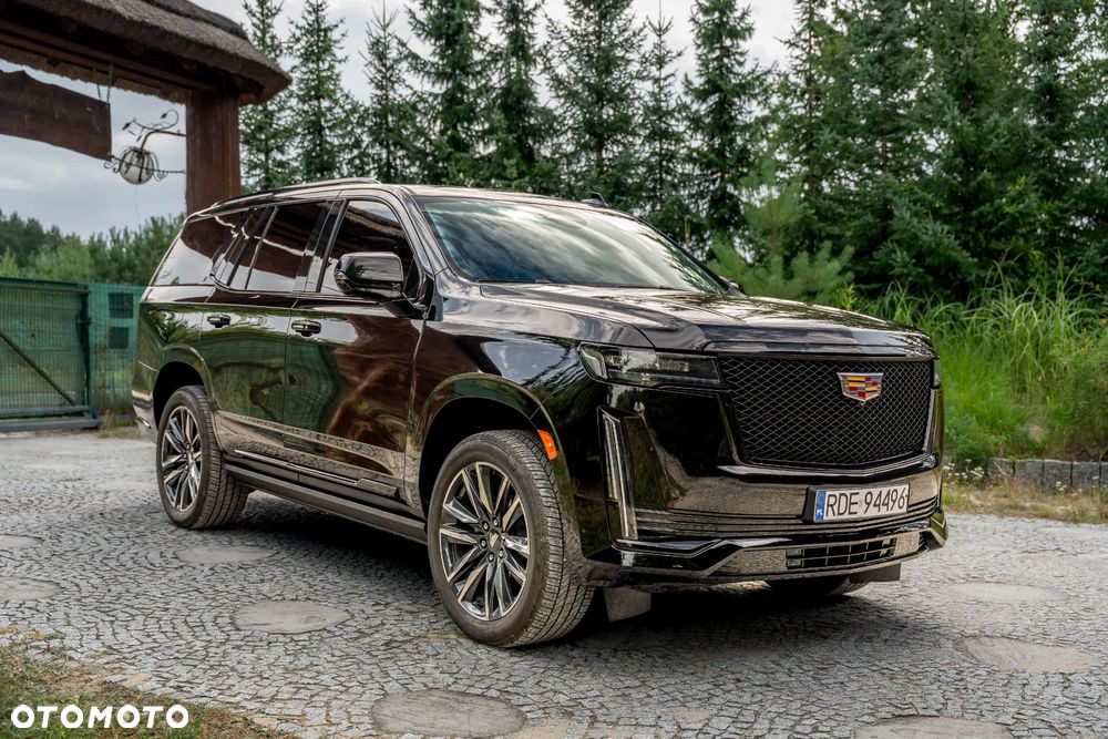 Cadillac Escalade - 11