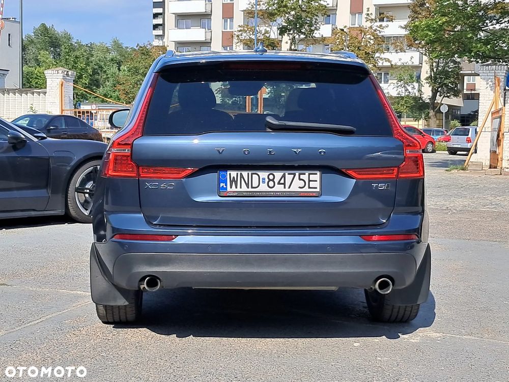 Volvo XC 60 T5 GPF Momentum - 38