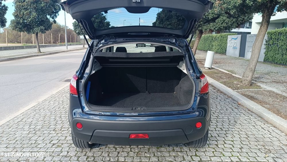 Nissan Qashqai 1.6 dCi Tekna Premium 17 360 S&S - 18