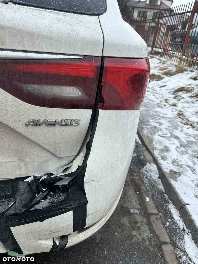 Toyota Avensis - 8