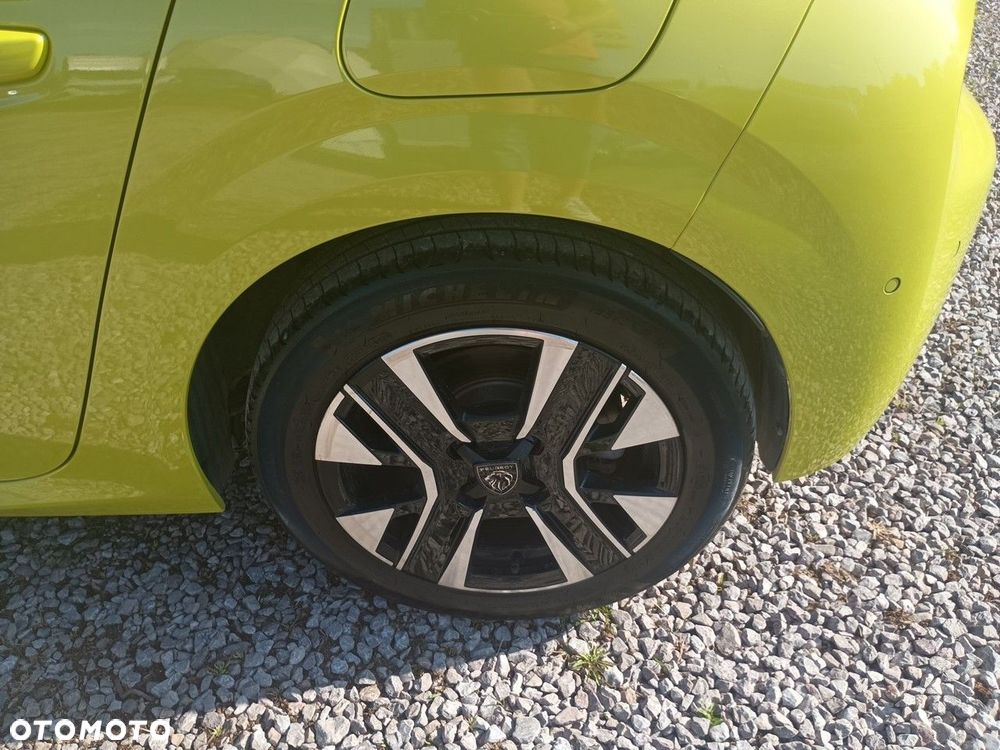 Peugeot 208 - 11