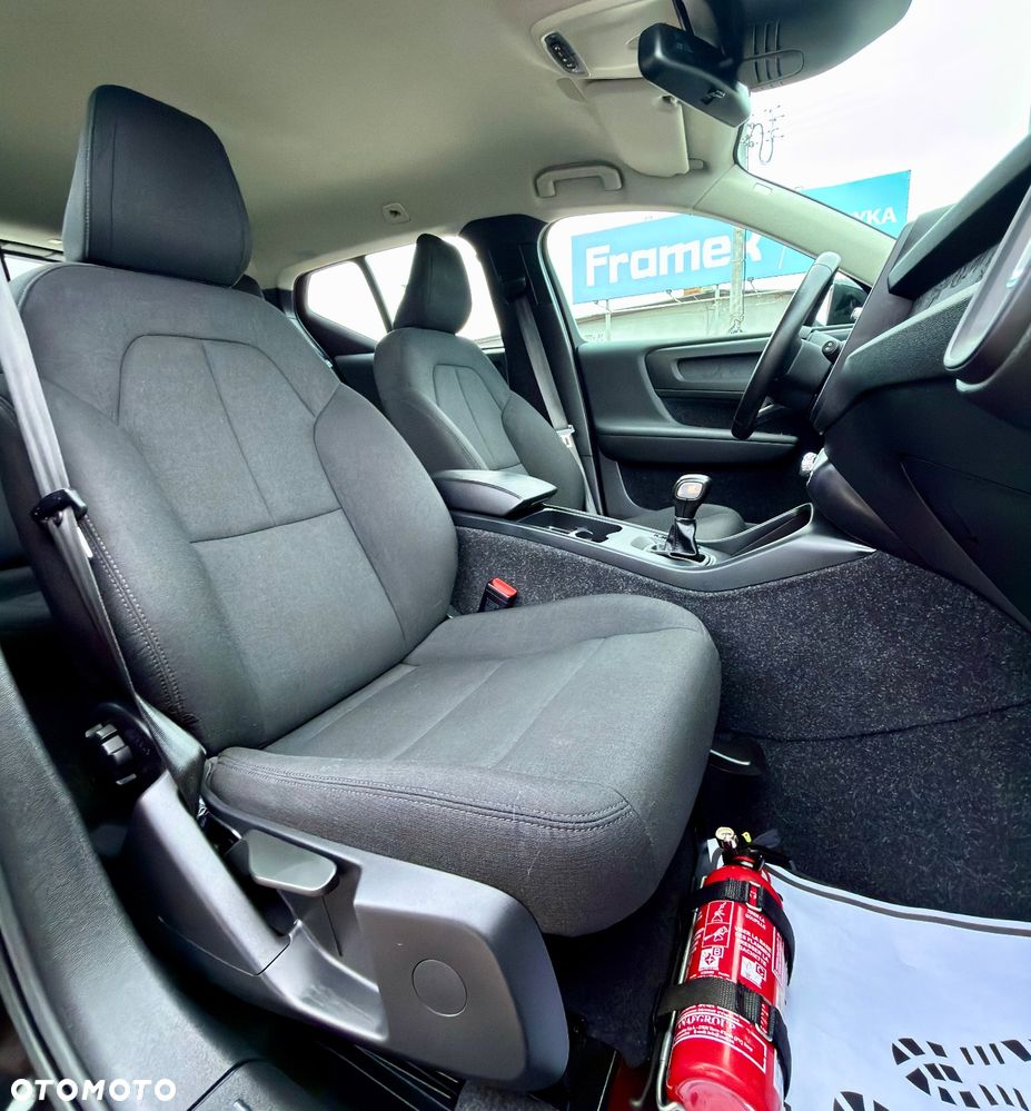 Volvo XC 40 D3 Momentum - 33