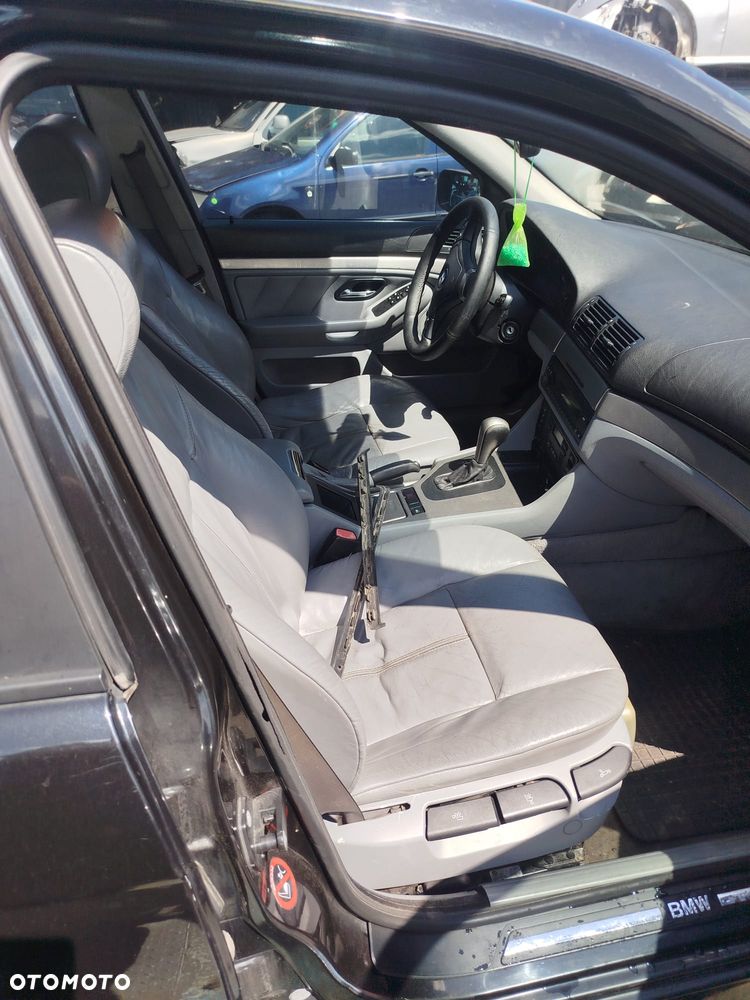 BMW E 39 na części. - 6