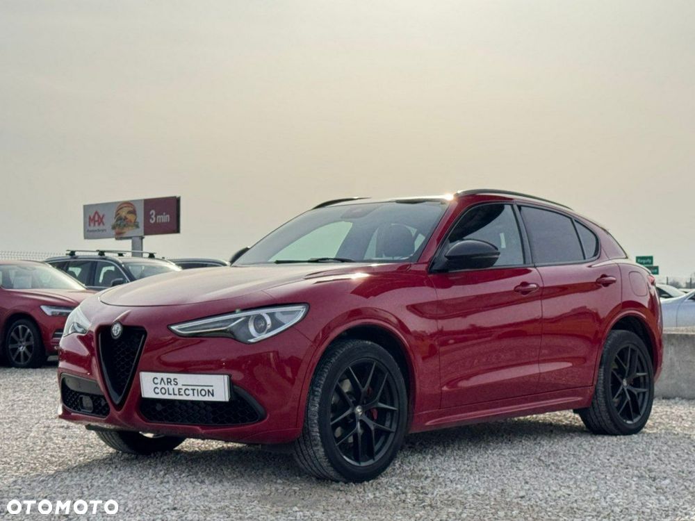 Alfa Romeo Stelvio - 8