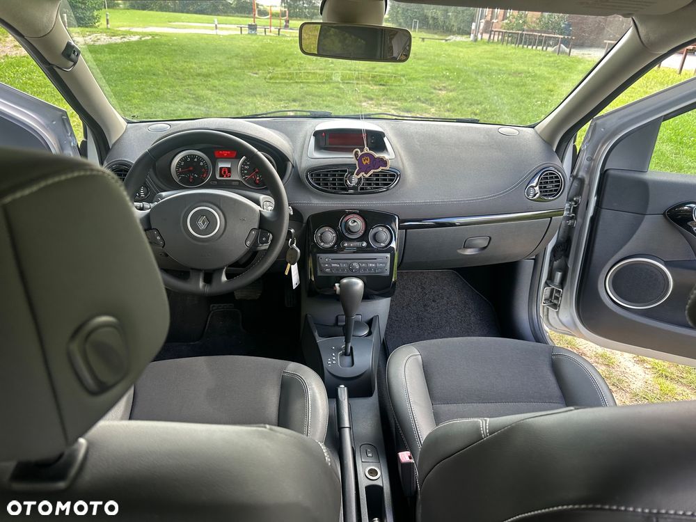 Renault Clio - 28