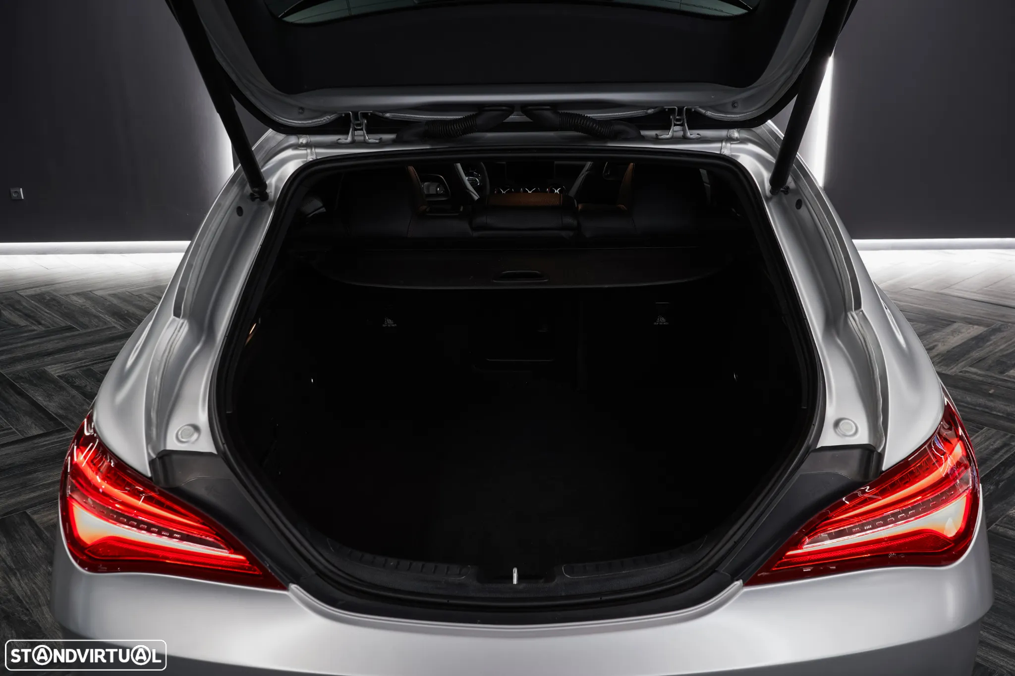Mercedes-Benz CLA 45 AMG Shooting Brake 4-Matic - 13